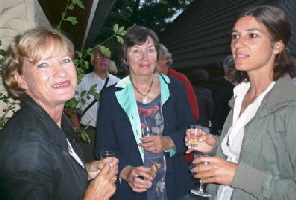 Hbsche Besucherinnen.