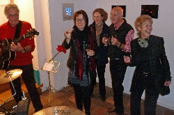 ...das Duo swingt und heizt ein...